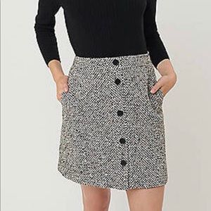 LOFT Textured Button Pocket Skirt